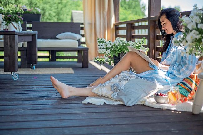 Sort your lifeout FROM YOUR SUN LOUNGER!