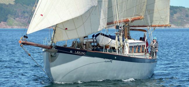 WORLD CRUISER