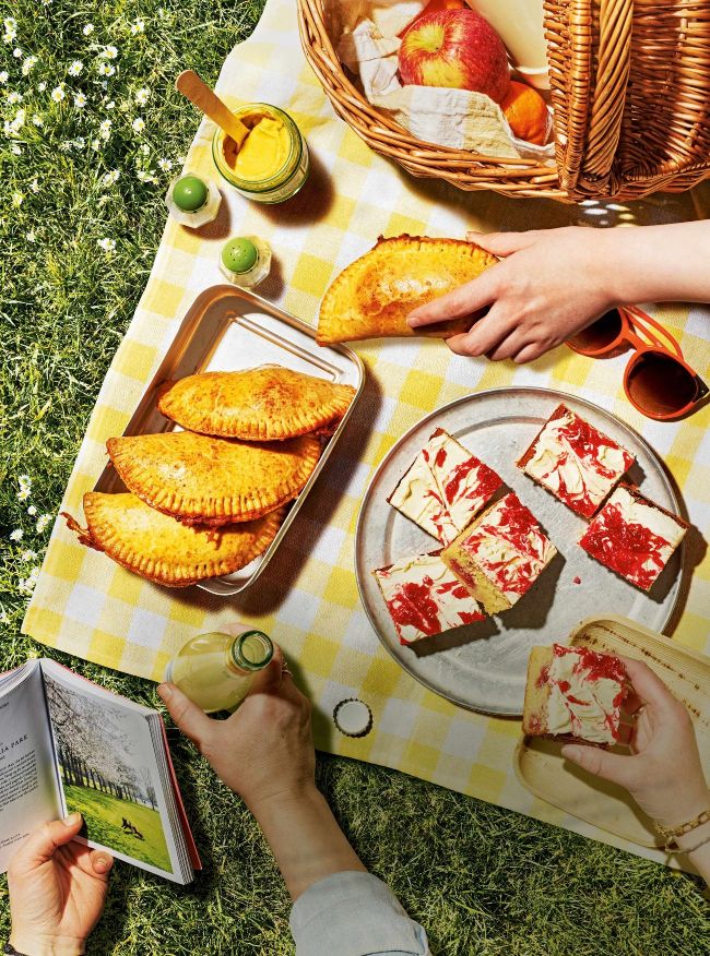 Let’s eat outside