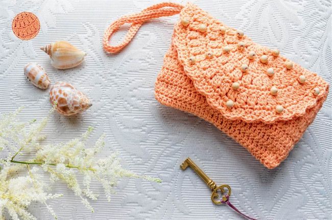 SUNKISSED CLUTCH