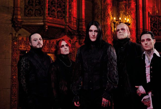 A GOTHIC GLOW-UP