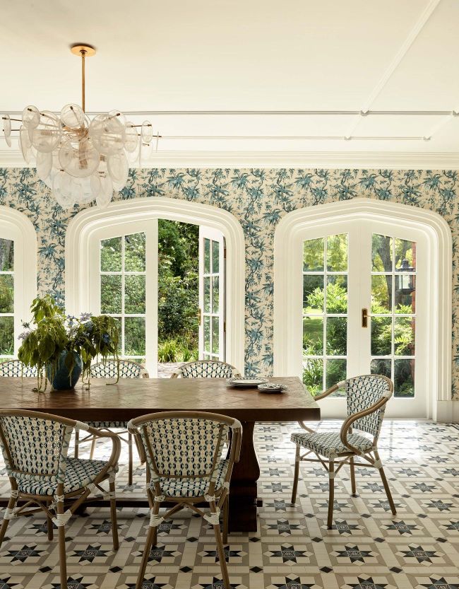 100 Beautiful ROOMS